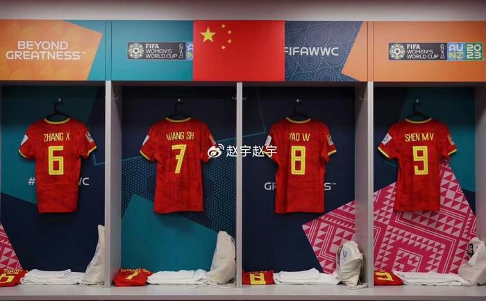 无数个可信、可爱、可敬的中国形象跃然于银幕。