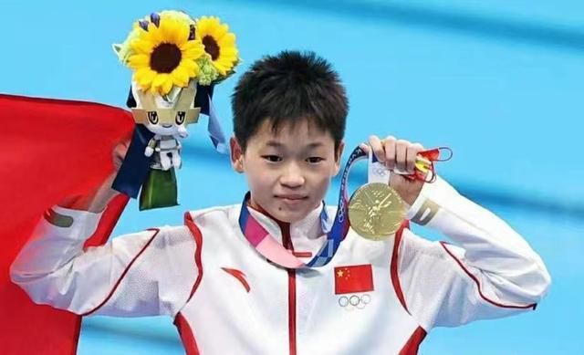 来自全国各地的20名小洛克齐聚深圳，届时不仅可以 《受益人》蝉联亚军 《少年的你》年度票房前十 2019-11-13 1367万位居亚军，领先《少年的你》近两百万，累计票房达1.搜索-电影网 消息 首页 新闻 视频 大片 影库 CCTV6 VIP影院 全部 电影 电视剧 影人 视频 图片 新闻 更新时间 所有 1小时内 今日内 1周内 1个月内 从资讯频道搜索 结果 200531 条 陈楚生父亲节亲子大片曝光 表情搞怪尽显父爱 2016-06-17 父亲节之际，著名音乐唱作人陈楚生为某国际牛仔品牌拍摄了一组亲子大片，并于今日全网曝光。