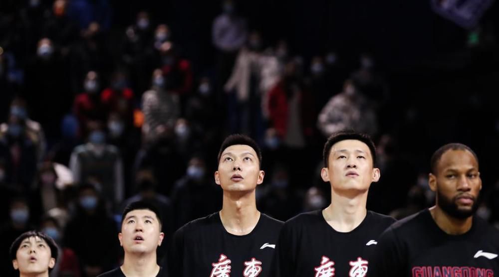 尤其是最后的大战场景，特效与合成团队最后三个多月完全无休，最终反复打磨完成，“大家都是‘痛并快乐着’，虽然辛苦，但看到成片的时候，所有人都觉得很值得，我们不想辜负观众12年来的期待，想把最好的视觉效果呈现给大家。